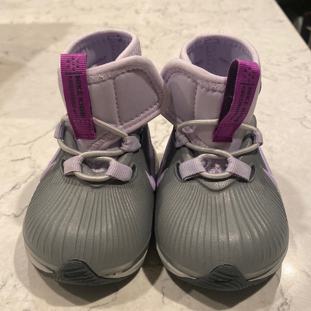 NWT - Infant Nike Binzie Boot TD - Size 2C